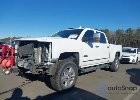 2015 Chevrolet Silverado 2500Hd High Country z USA, uszkodzony, nr VIN 1GC1KXE85FF613999